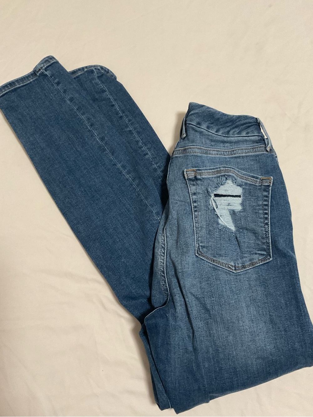 Good American Very Distressed Jeans size 8/29